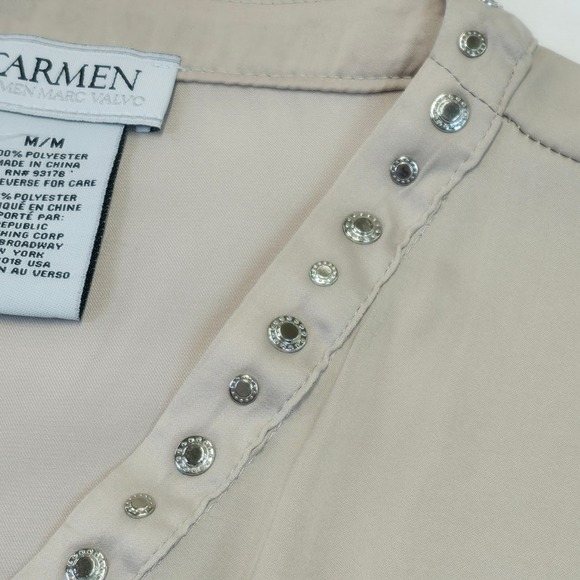 Carmen Marc Valvo V Neck Embellished Long Sleeve Blouse Top M M Beige Polyester - Picture 3 of 9